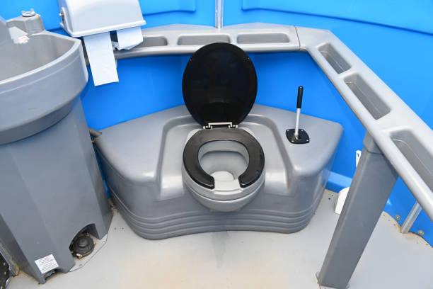 Best Portable restroom trailer rental  in Milan, MO